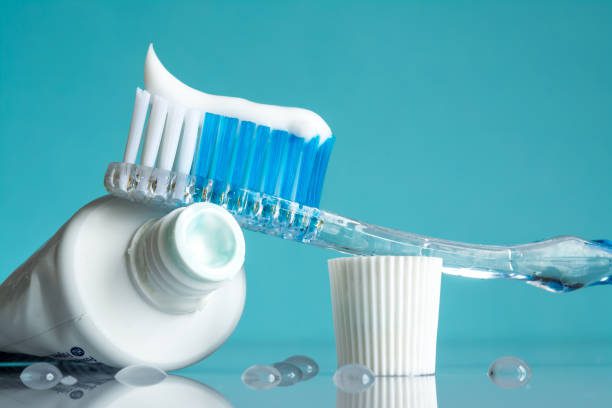 Amazing hacks of toothpaste