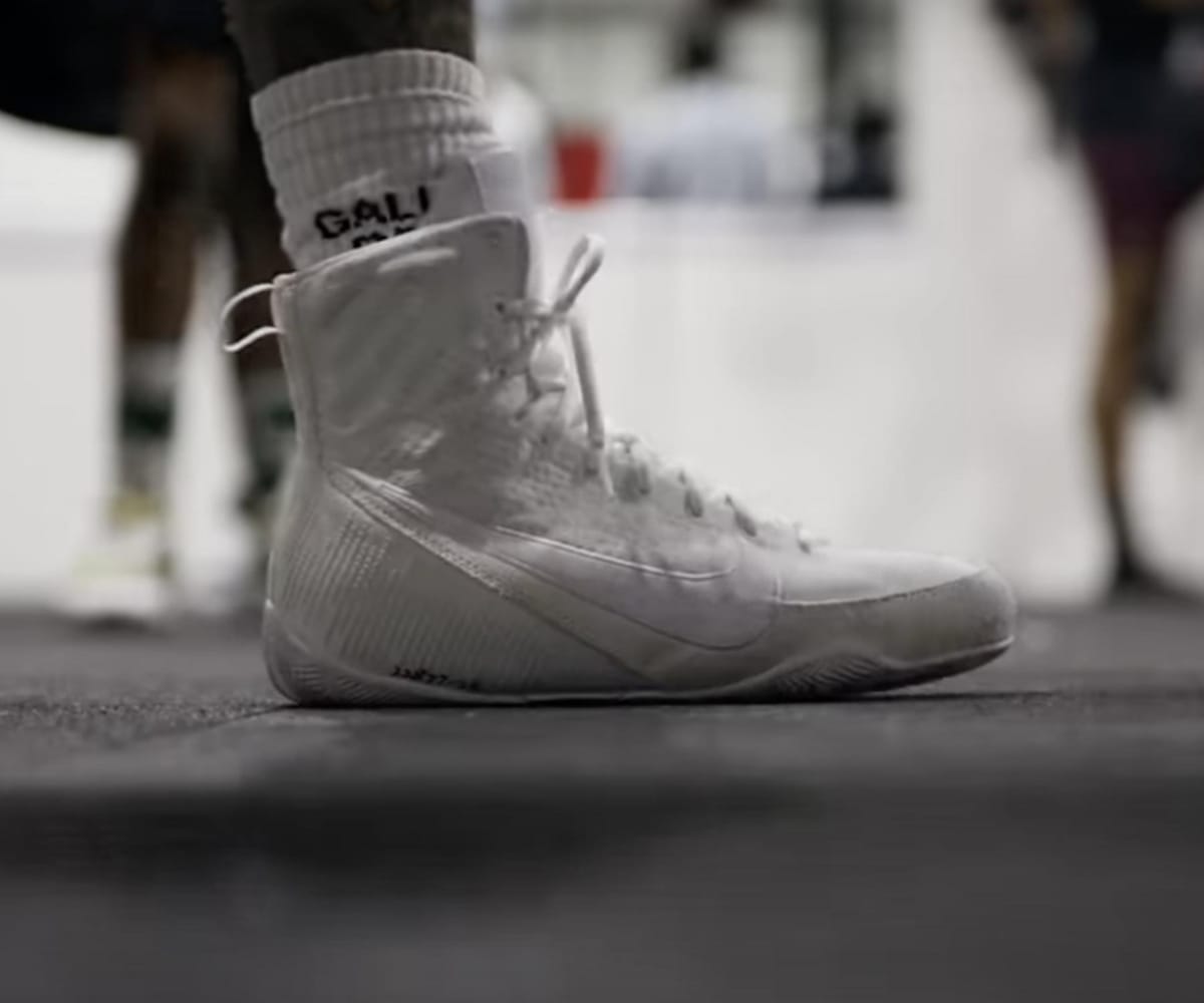 Boxing fight shoes Nike