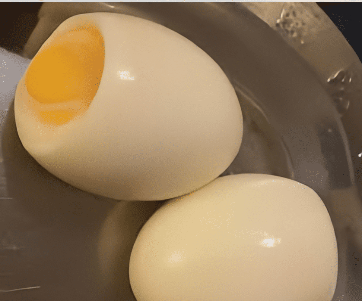 how many calories in 2 boiled eggs