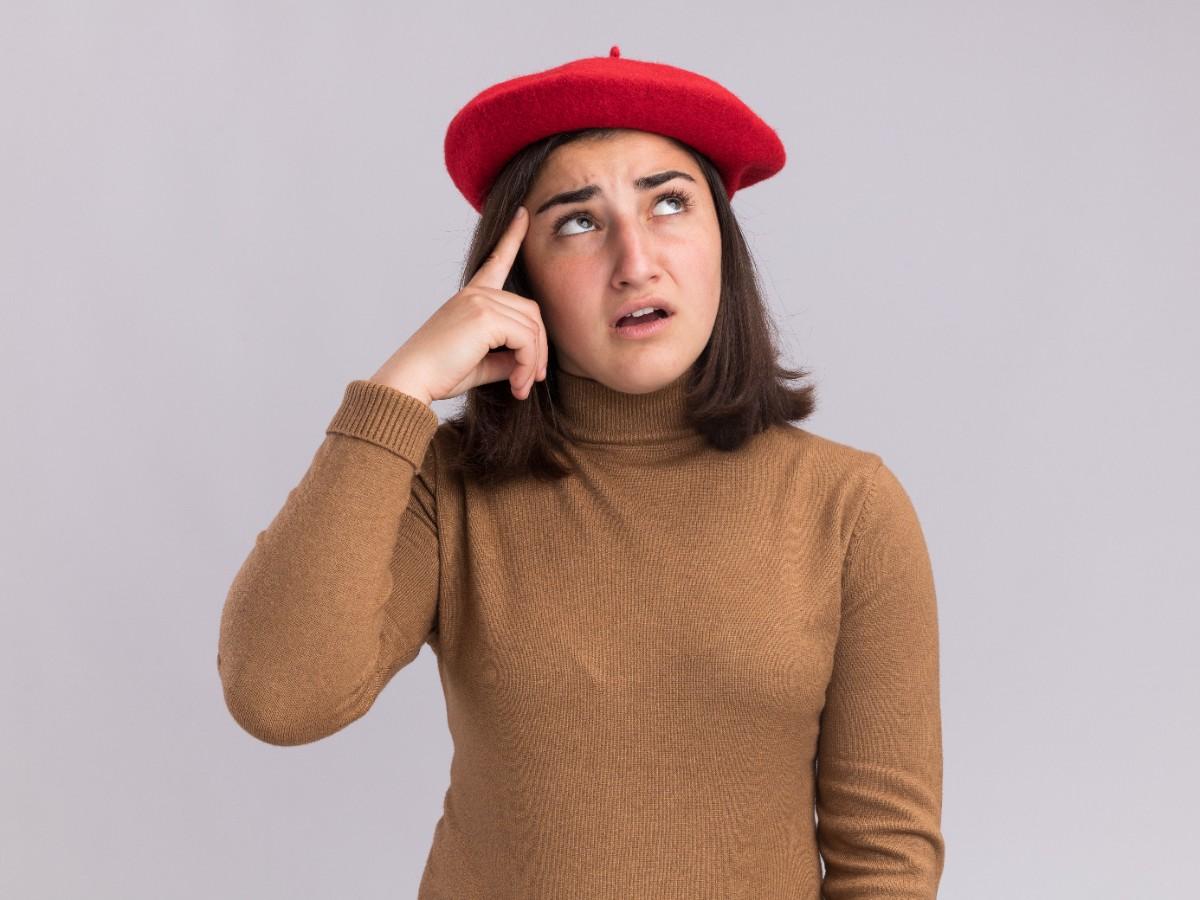 how to wear a beret