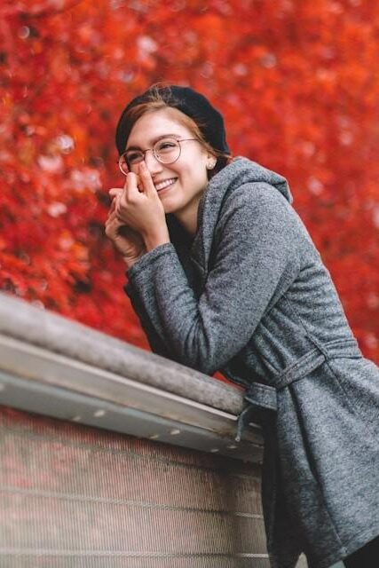 how to wear a beret