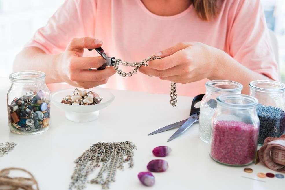 How-to-clean-fake-jewellery